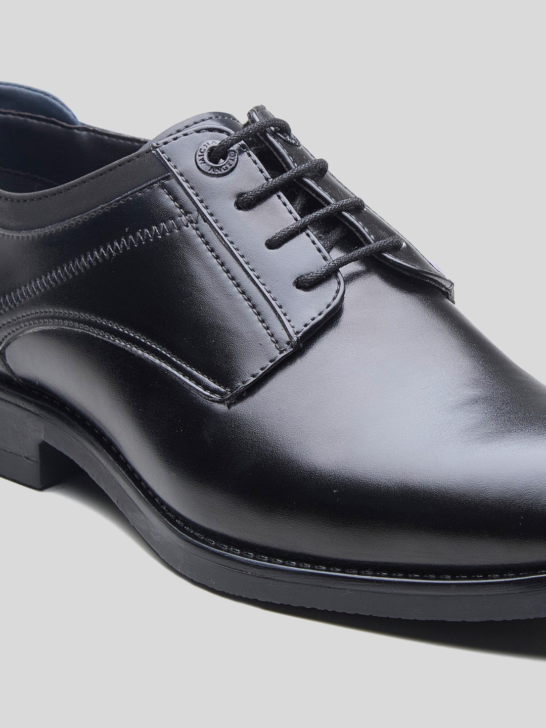 Este Semi Casuals Black