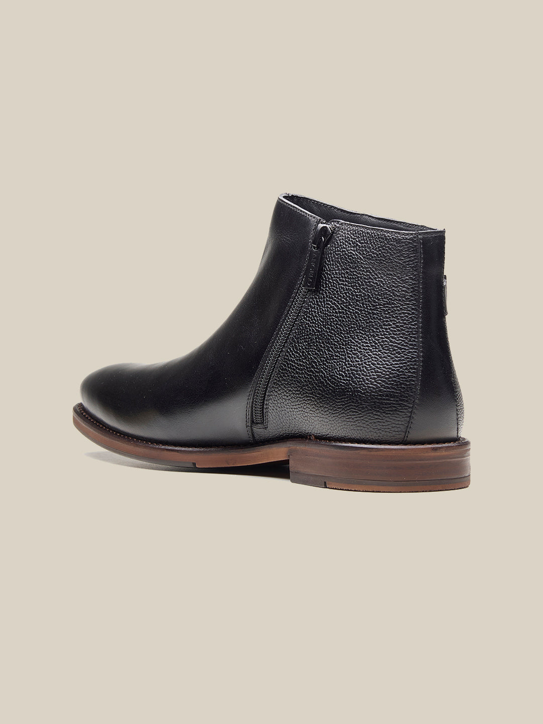 Hadlee Leather Chelsea Boots Black