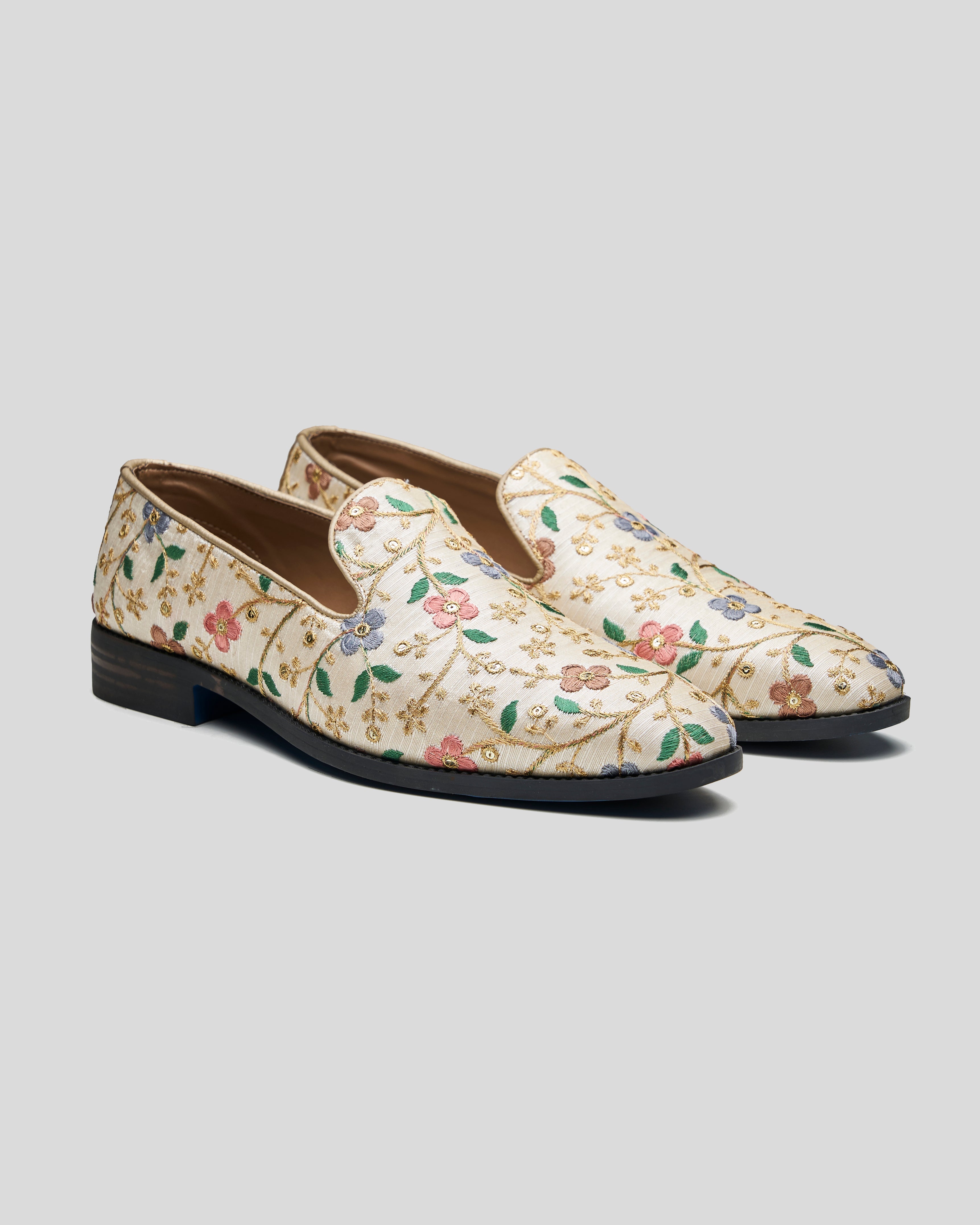 Gilda Ethnic Slip Ons Multicolor